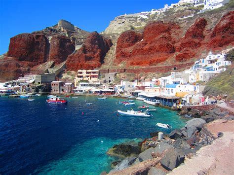 Santorini, carezze all’anima: quando la bellezza è infinita