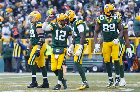 Aaron Rodgers' teammates reportedly share concerns about Packers ...