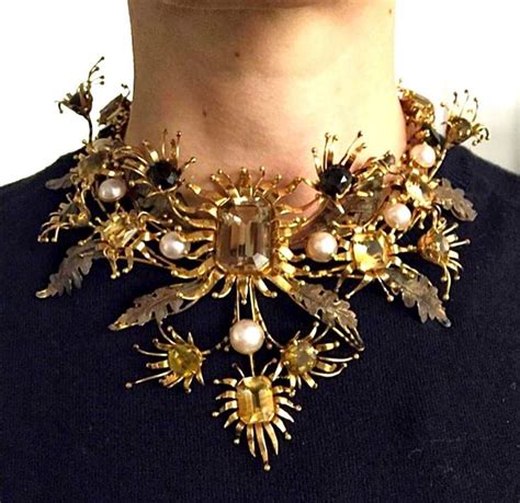 The Duchess of Windsor's Tony Duquette necklace. | Crystal jewelry diy, Jewelry inspiration ...