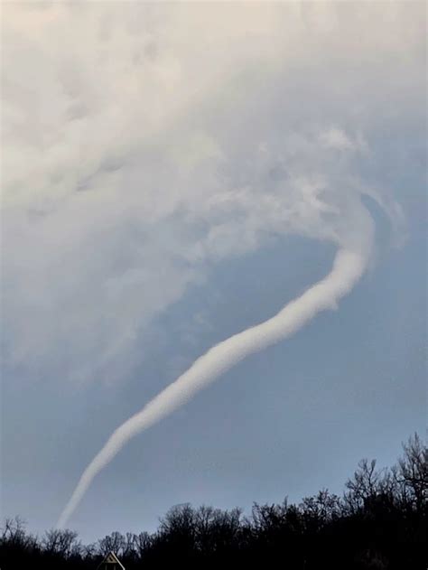 Science behind Rope Tornadoes - FactoPic