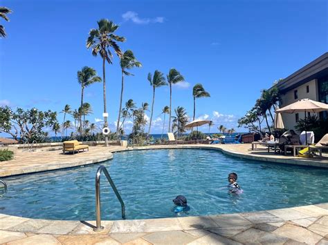 Best Kauai Hotels for Families: Hilton Garden Inn Kauai Review (2023)