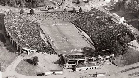 Clemson World Magazine | Clemson Memorial Stadium | Stadium, Travel humor, Arkansas football