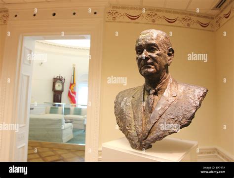 Bust, LBJ; LBJ Library & Museum; Austin, Texas Stock Photo - Alamy