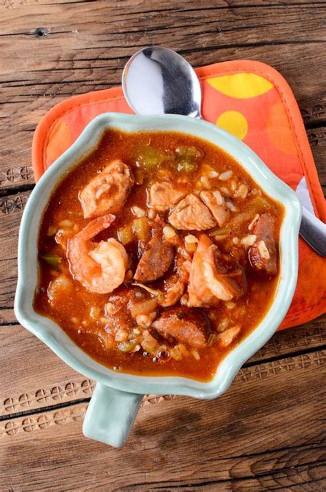 Super easy crock pot gumbo recipe the entire family will love! This ...