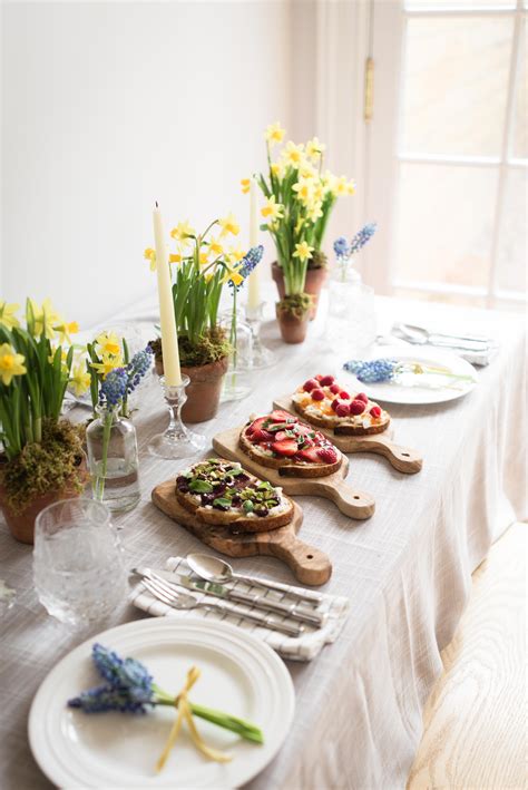 Decorate an Elegant Brunch Table Setting - Brunch Ideas and Recipes