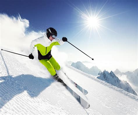 What is Alpine Skiing? (with pictures)