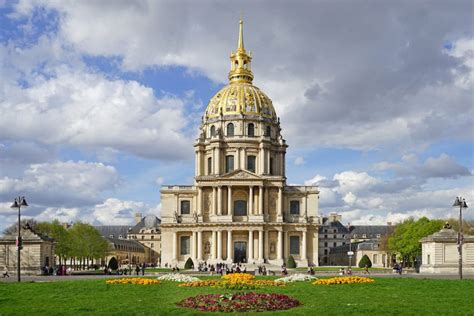 5 Jaw-Dropping Cathedrals And Churches In Paris Worth a Visit - TravelOnTV