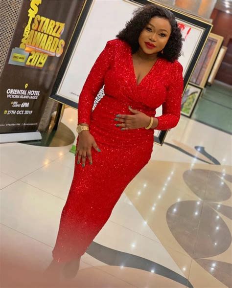 #StarzzAwards2019: Ruth Kadiri wins Actress Of The Year