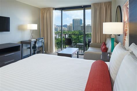 Newly Renovated Hotel Suites Waikiki | Aqua Palms Waikiki