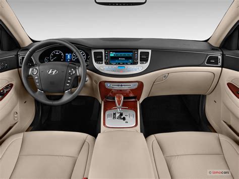 2013 Hyundai Genesis: 32 Interior Photos | U.S. News