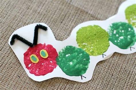 The Very Hungry Caterpillar Craft Using Sponge Painting | Hungry ...