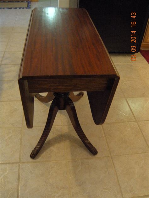 Duncan Phyfe (Fife) drop leaf table | InstAppraisal