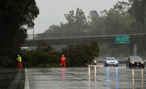 Photos: Bay Area storm flooding traps drivers, forces evacuations – The ...