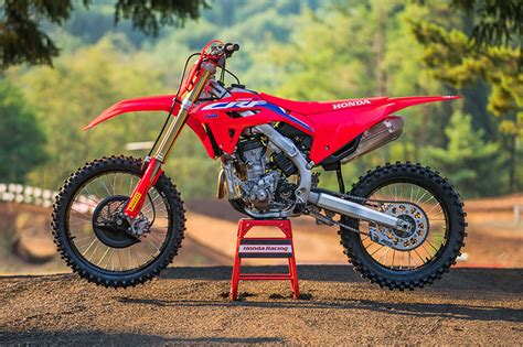 First Impression: 2022 Honda CRF250R - Dirt Bike Test