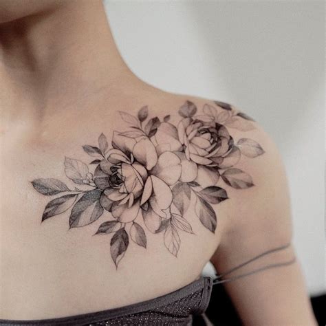 Flower Shoulder Cap Tattoo | Floral tattoo shoulder, Flower tattoo shoulder, Shoulder tattoos ...