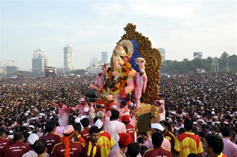 Bhagwan Ji Help me: Lalbaugcha Raja Visarjan 2013 Photos & Wallpapers