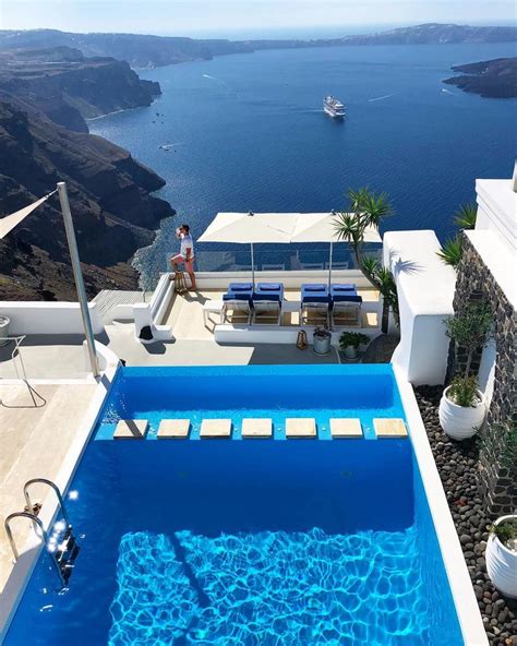 Santorini Cave Hotel Pool | Santorini hotels, Hotel pool, Katikies hotel santorini