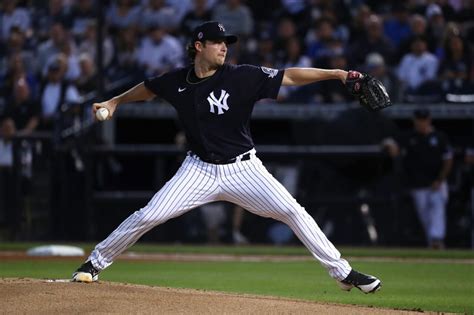 New York Yankees: Is the starting pitching rotation in trouble?