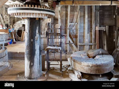 Water Mill interior workings, UK Stock Photo - Alamy