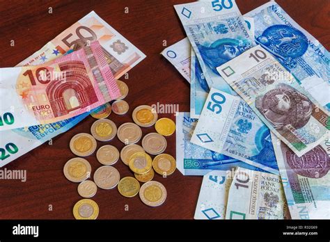 Polish zloty - zl money banknotes & coins with euro banknotes. Official ...