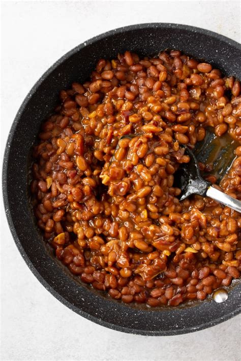 Easy Bacon Baked Beans - perfect for summer parties and BBQ's!