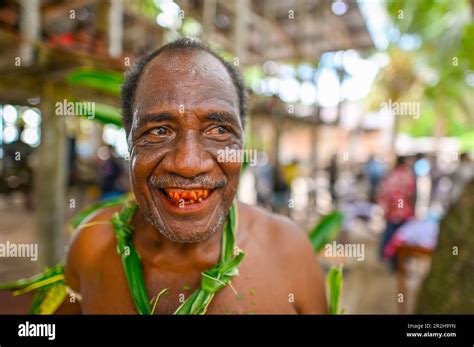 Betel nut chewing cultural tradition in the solomon islands hi-res stock photography and images ...