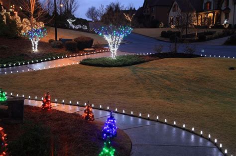 Driveway Christmas Lights | Home Inspiration