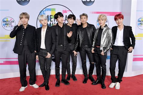 AMAs 2017: BTS Wears Matching Black Outfits | Teen Vogue