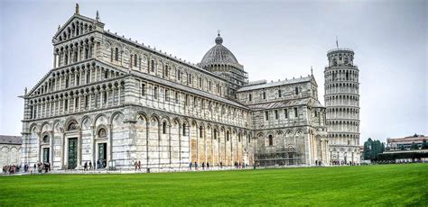 Piazza del Duomo, Pisa, UNESCO Italy - GoVisity.com