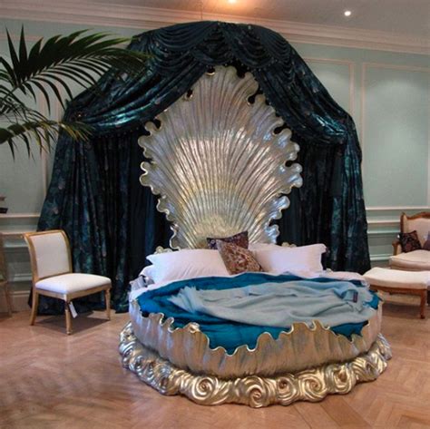 Pin by Anna Laura van Kitti on Surrealist Spa | Mermaid room, Aesthetic room decor, Dream home ...