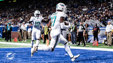 How do Jaylen Waddle and Tyreek Hill match up against all-time Dolphins ...