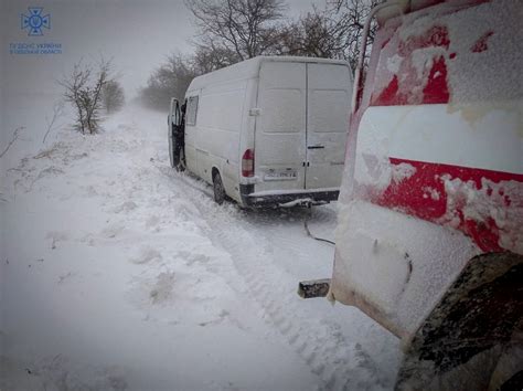 Snowstorm kills eight in Ukraine and Moldova, hundreds of towns lose power | Reuters