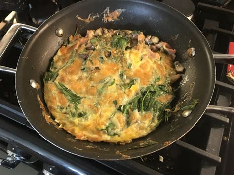 Making an Omelette – Blindingly Good Food