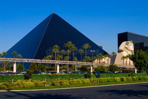 Pyramid Hotel in Las Vegas editorial stock photo. Image of casino - 4903733