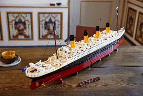 LEGO 10294 Titanic