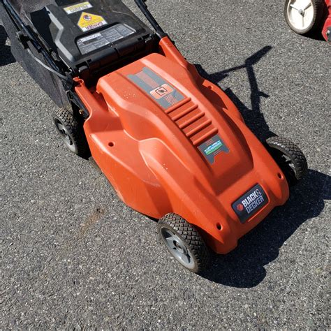 BLACK AND DECKER LAWN MOWER - Big Valley Auction