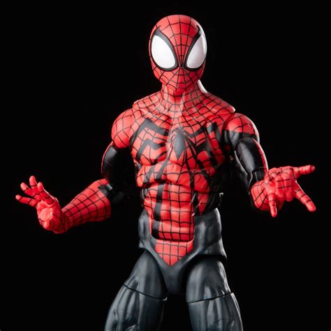 Spider-Man Ben Reilly Saves the City Once More with Marvel Legends