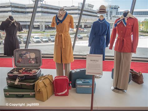 1975-1978 TWA Flight Attendant Uniforms by Stan Herman, TW… | Flickr