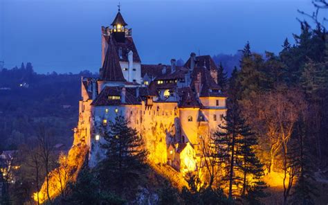 Bran Castle Dracula - RomaniaTourStore