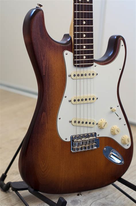 Fender FSR 60th Anniversary Thomann American Special Stratocaster image ...