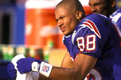 Former Patriots star Terry Glenn dies in car accident