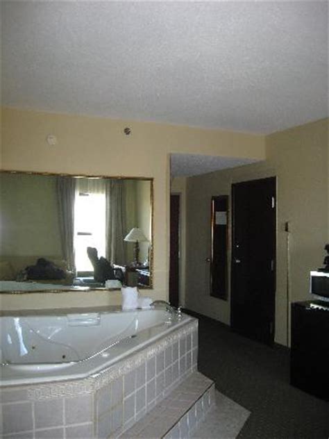 Louisville Ky Hotels Jacuzzi Suites | semashow.com