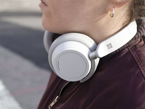 Microsoft Surface Headphones Review: A Premium Set