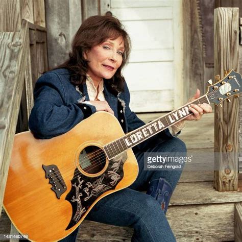 220 Country Singer Loretta Lynn Photos & High Res Pictures - Getty Images