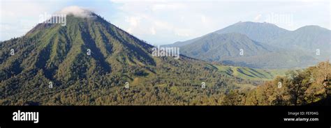 Volcano Gunung Raung on the island of Java, Indonesia Stock Photo - Alamy