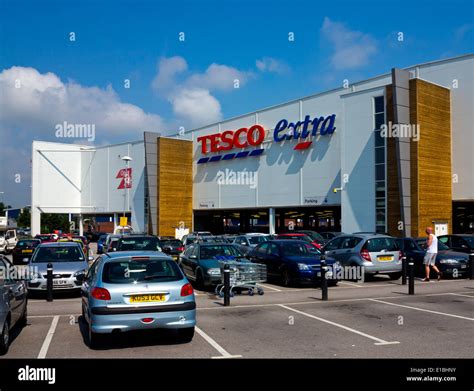 Tesco Extra supermarket in Chesterfield Derbyshire England UK with car ...