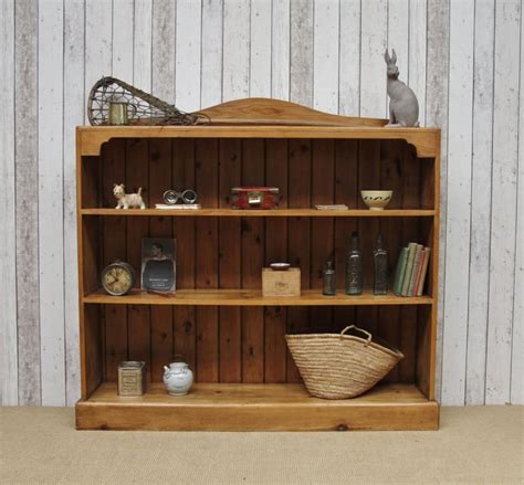 rustic pine bookcase | Estante, Artesanal