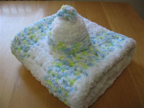 Baby Blanket & Hat ~~ I crocheted with Bernat Pipsqueak's Funny Bunny yarn. | Crochet baby ...