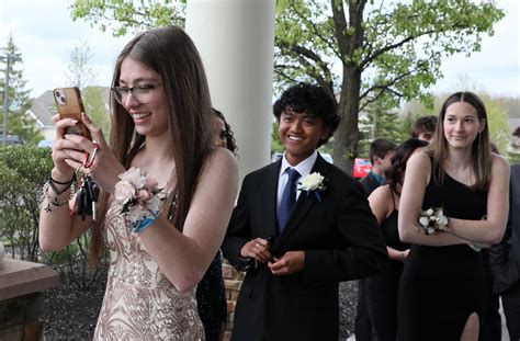 Prom 2023: Aurora High School (65 photos) - cleveland.com