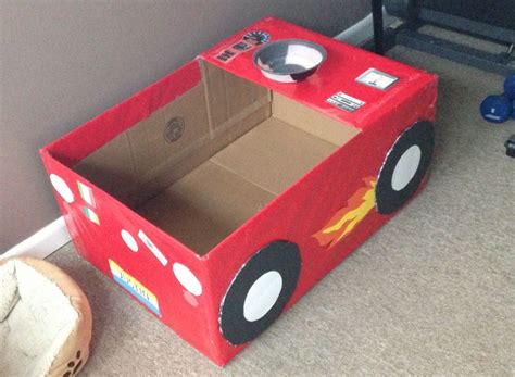 Cardboard car | Thema